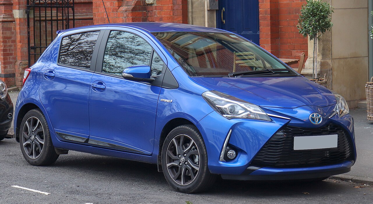 2018 Yaris Design Hybrid 1.5, XP130 facelift photographed from the front three-quarter angle